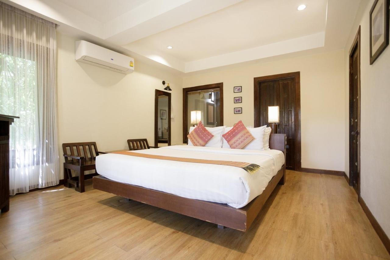 Lanna Dusita Riverside Boutique Resort Чіангмай Екстер'єр фото