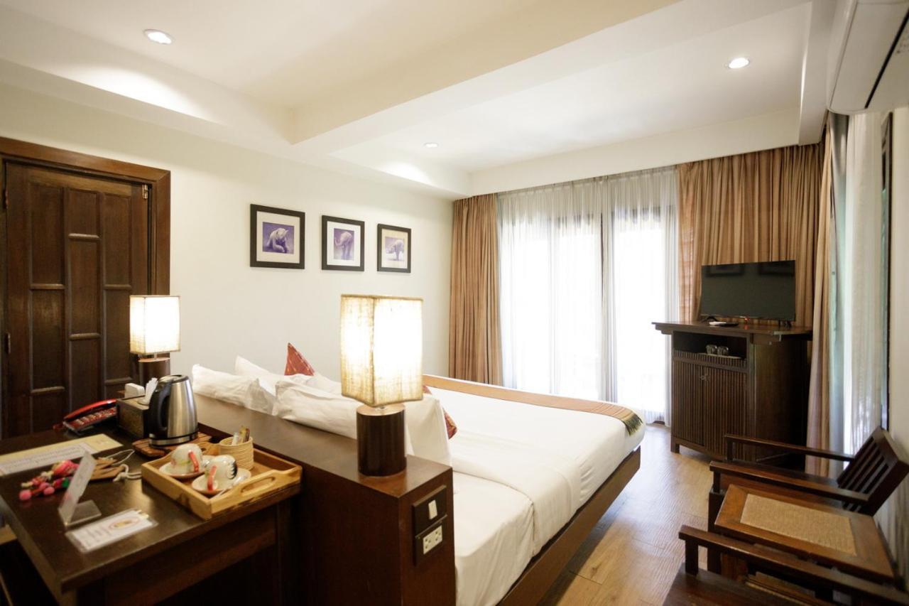 Lanna Dusita Riverside Boutique Resort Чіангмай Екстер'єр фото